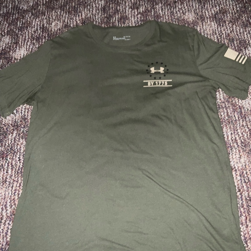 Under Armour Dark Green Men's Short Sleeve Tee